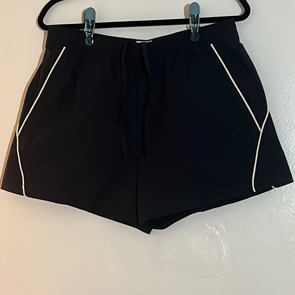 Track shorts, large, black, Urban outfitters, athletic shorts